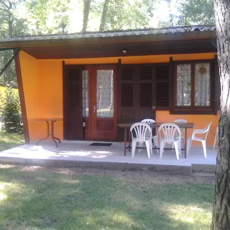 Les Plans Кемпинг Saint-Clement (Allier)