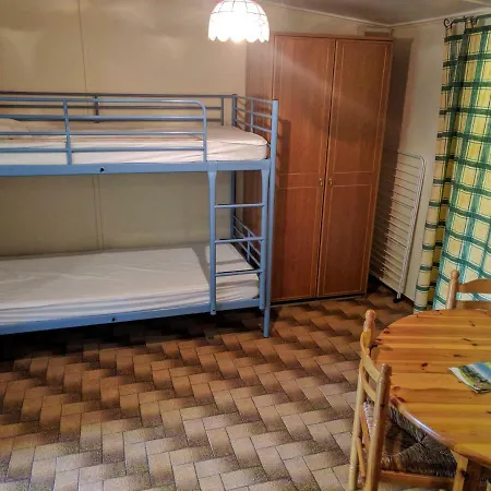 Les Plans Кемпинг Saint-Clement (Allier)