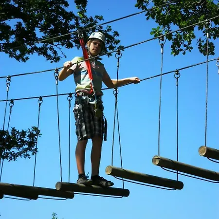 Parque de Campismo Les Plans Saint-Clement (Allier)